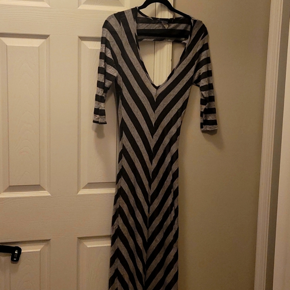 Slim fitted maxi dress